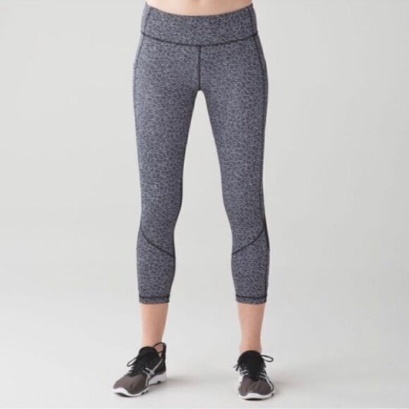 Lululemon Pace Rival Crop Freckle Flower pocket mid rise legging 4 - Picture 5 of 11